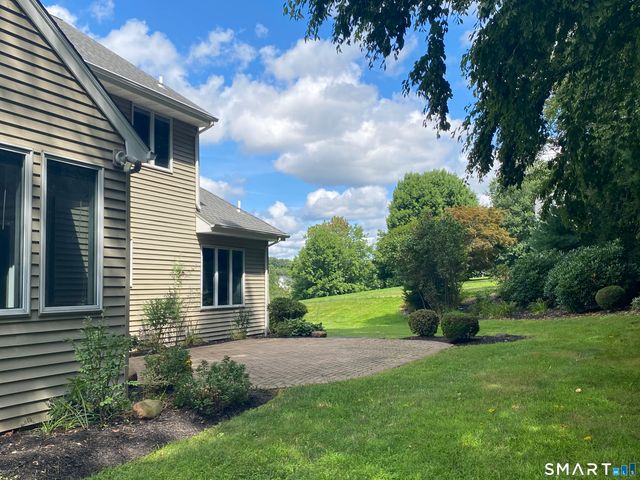54 Winchester Drive, North Haven, CT 06473