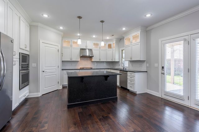 3880 Leighton Lane, Lexington, KY 40515