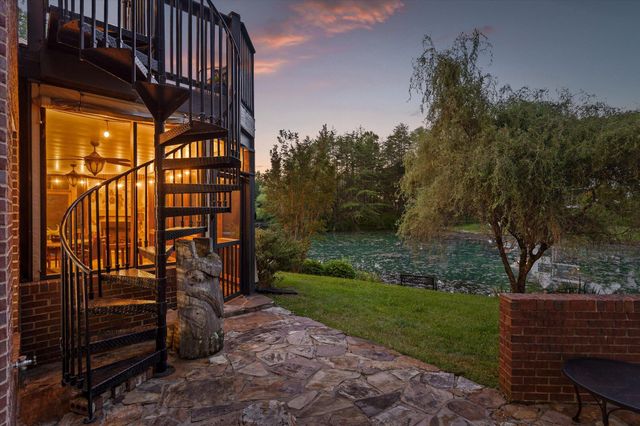 6 Ives Lake Road, Signal Mountain, TN 37377