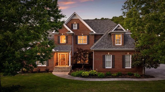 6 Ives Lake Road, Signal Mountain, TN 37377