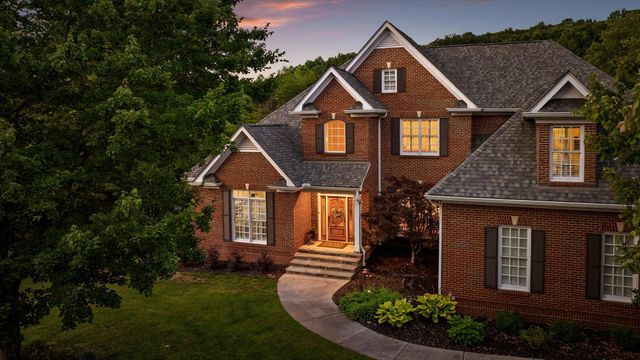 6 Ives Lake Road, Signal Mountain, TN 37377