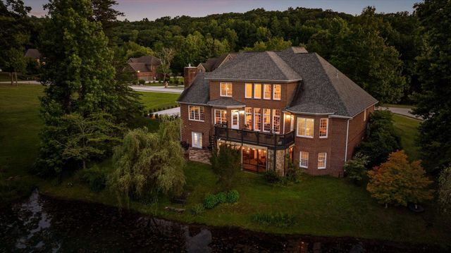 6 Ives Lake Road, Signal Mountain, TN 37377