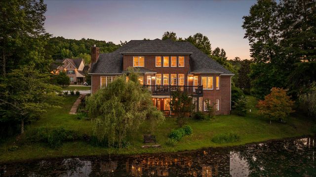 6 Ives Lake Road, Signal Mountain, TN 37377