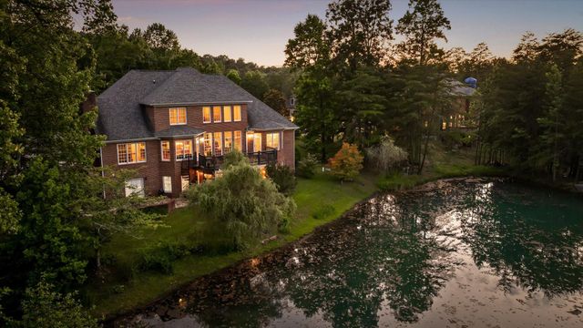 6 Ives Lake Road, Signal Mountain, TN 37377