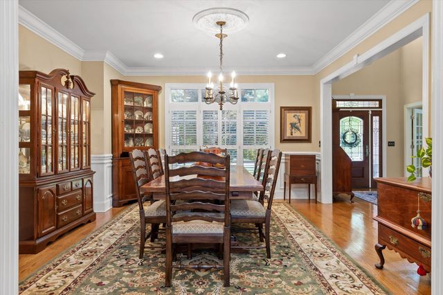 6 Ives Lake Road, Signal Mountain, TN 37377