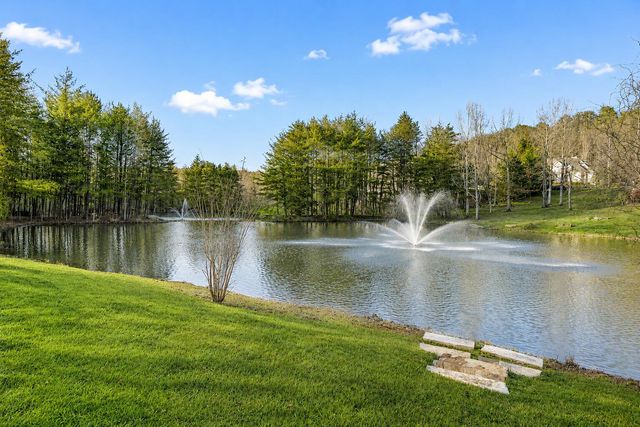 6 Ives Lake Road, Signal Mountain, TN 37377