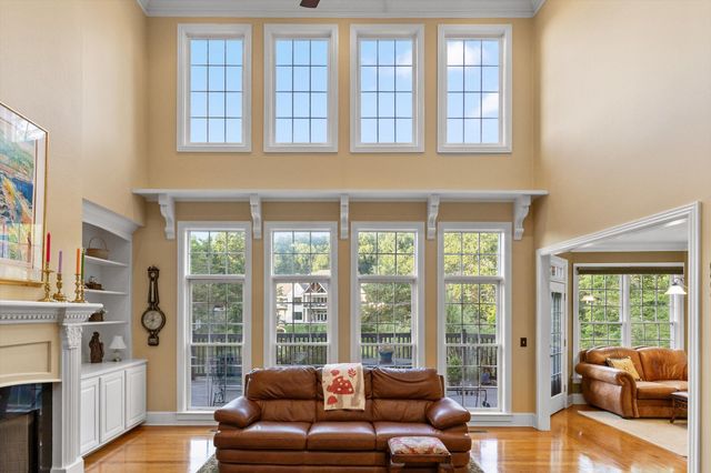 6 Ives Lake Road, Signal Mountain, TN 37377