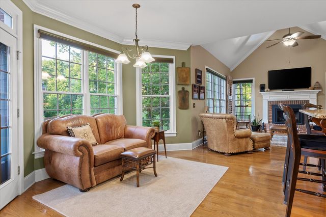 6 Ives Lake Road, Signal Mountain, TN 37377