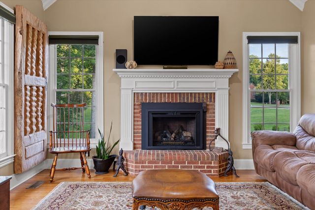 6 Ives Lake Road, Signal Mountain, TN 37377