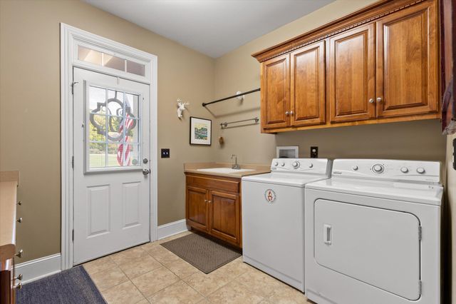 6 Ives Lake Road, Signal Mountain, TN 37377