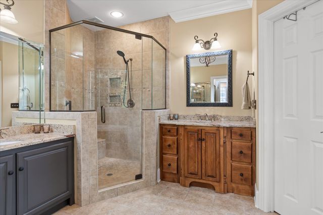 6 Ives Lake Road, Signal Mountain, TN 37377
