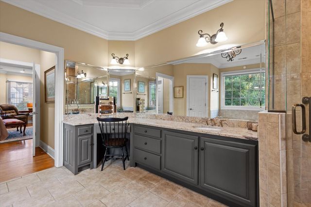 6 Ives Lake Road, Signal Mountain, TN 37377