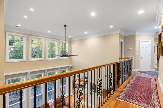 6 Ives Lake Road, Signal Mountain, TN 37377
