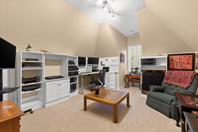 6 Ives Lake Road, Signal Mountain, TN 37377