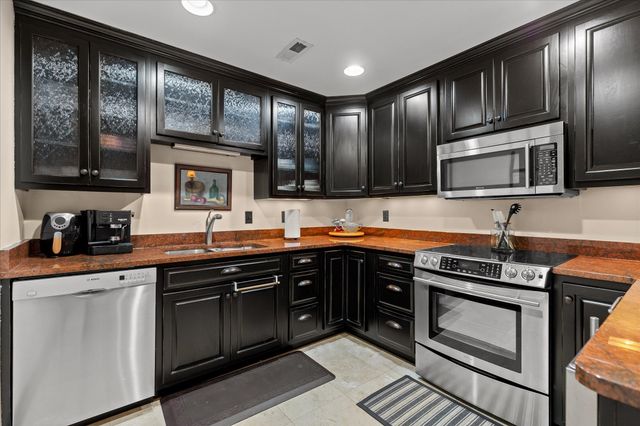 6 Ives Lake Road, Signal Mountain, TN 37377
