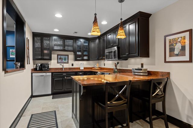 6 Ives Lake Road, Signal Mountain, TN 37377