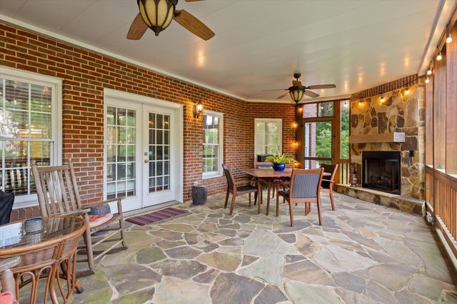 6 Ives Lake Road, Signal Mountain, TN 37377