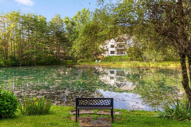 6 Ives Lake Road, Signal Mountain, TN 37377