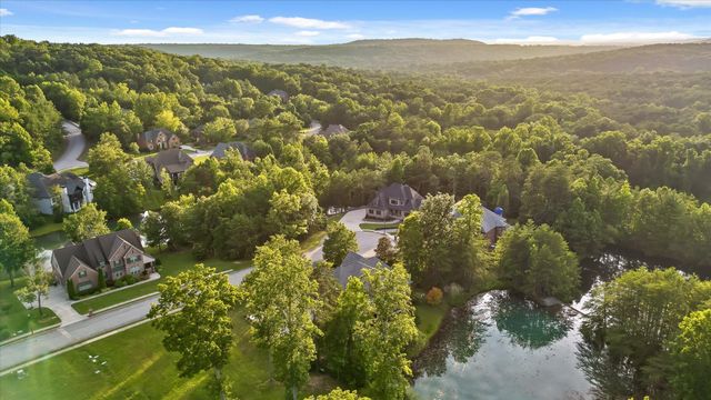 6 Ives Lake Road, Signal Mountain, TN 37377