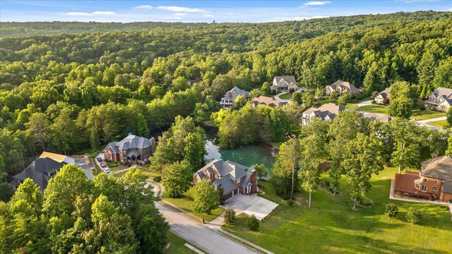 6 Ives Lake Road, Signal Mountain, TN 37377