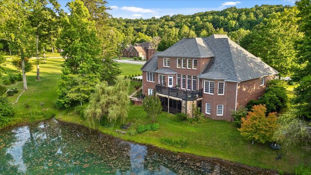 6 Ives Lake Road, Signal Mountain, TN 37377