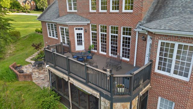 6 Ives Lake Road, Signal Mountain, TN 37377