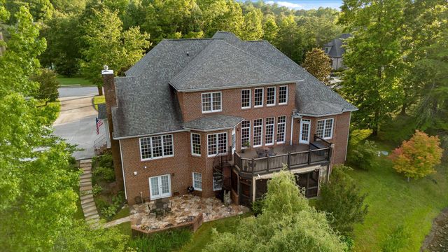 6 Ives Lake Road, Signal Mountain, TN 37377