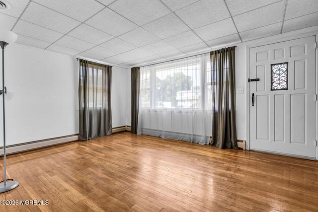 11 Hemlock Road, Howell, NJ 07731
