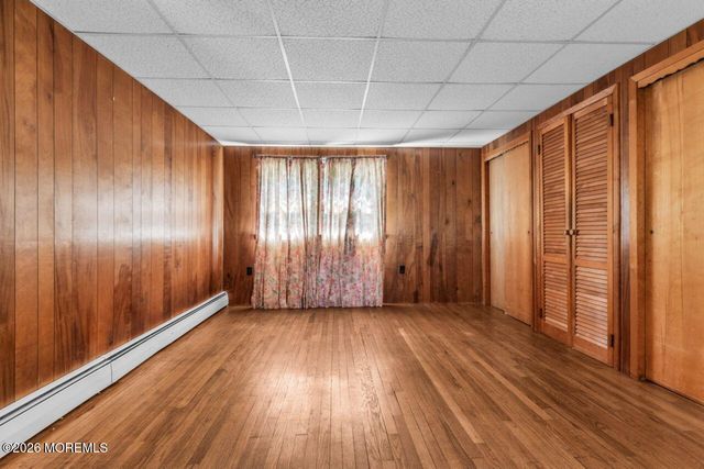 11 Hemlock Road, Howell, NJ 07731
