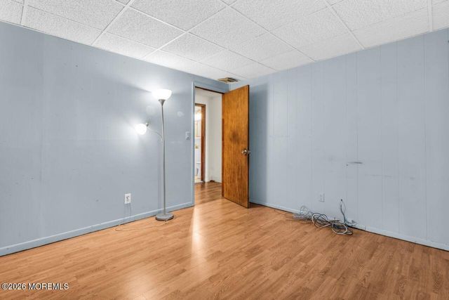 11 Hemlock Road, Howell, NJ 07731