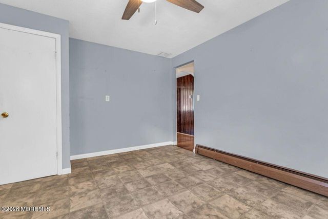11 Hemlock Road, Howell, NJ 07731