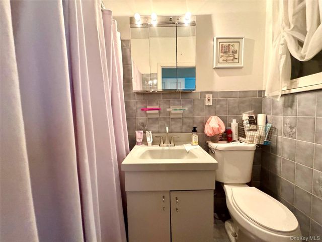 76-22 60th Lane, Glendale, NY 11385