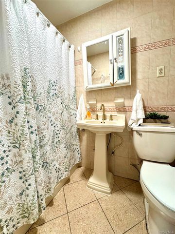 76-22 60th Lane, Glendale, NY 11385