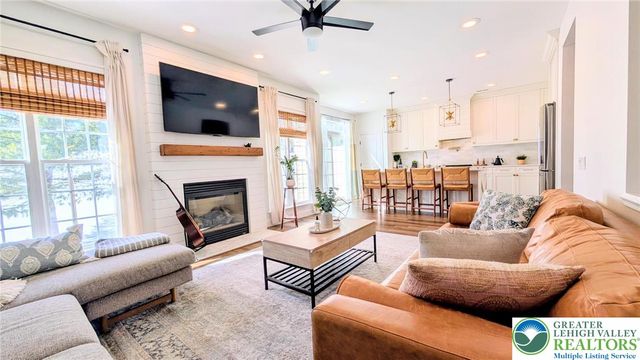 1834 Majestic Drive, South Whitehall Twp, PA 18069