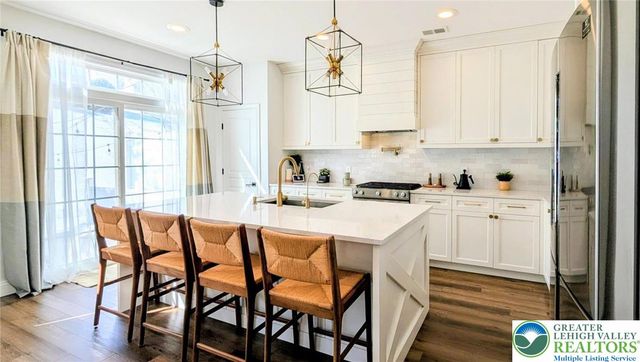 1834 Majestic Drive, South Whitehall Twp, PA 18069