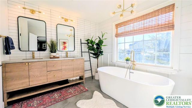 1834 Majestic Drive, South Whitehall Twp, PA 18069