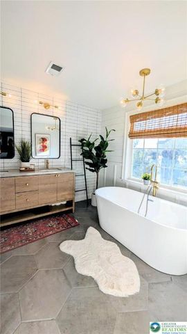 1834 Majestic Drive, South Whitehall Twp, PA 18069