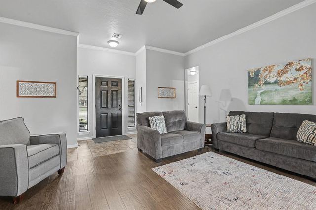 200 Taos, Edmond, OK 73013