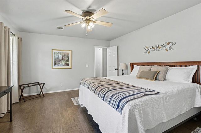 200 Taos, Edmond, OK 73013