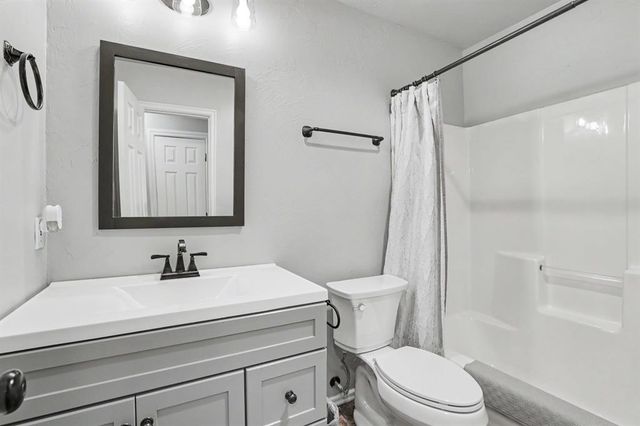 200 Taos, Edmond, OK 73013