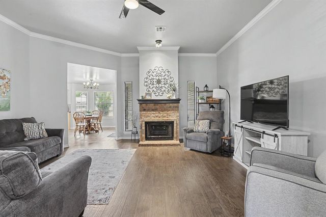 200 Taos, Edmond, OK 73013