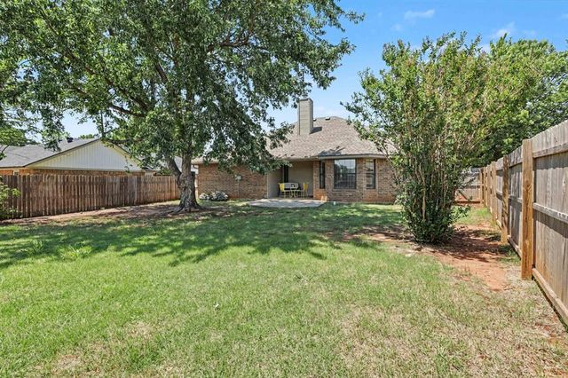 200 Taos, Edmond, OK 73013