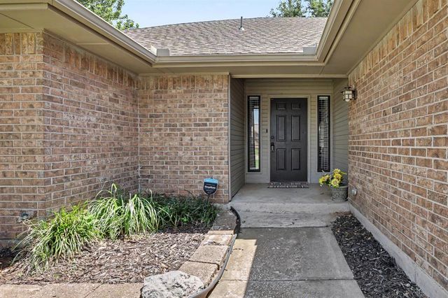 200 Taos, Edmond, OK 73013