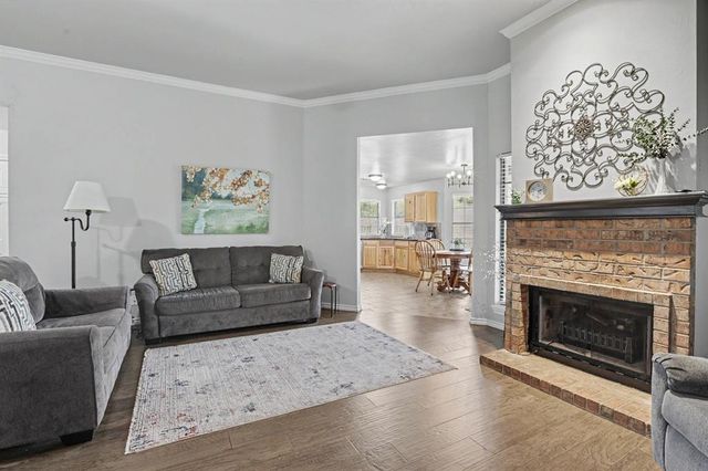 200 Taos, Edmond, OK 73013