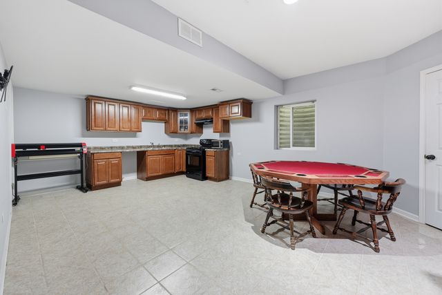 518 Wildflower Way, Streamwood, IL 60107