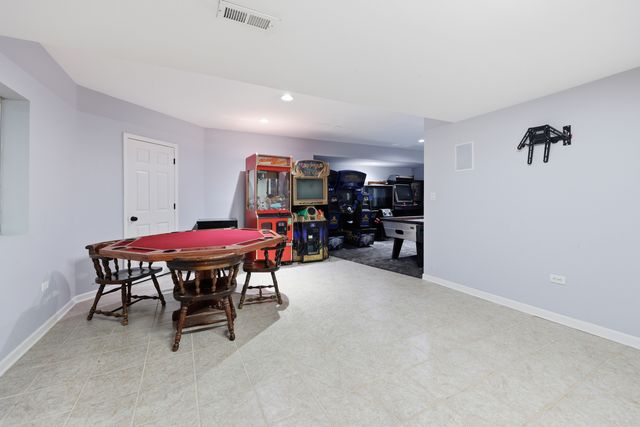 518 Wildflower Way, Streamwood, IL 60107