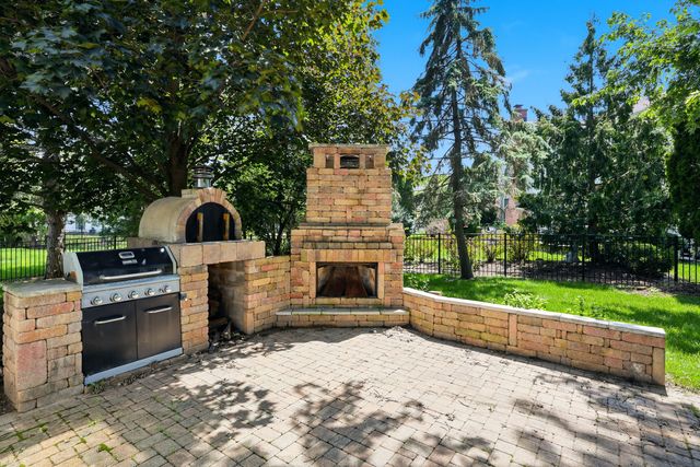518 Wildflower Way, Streamwood, IL 60107