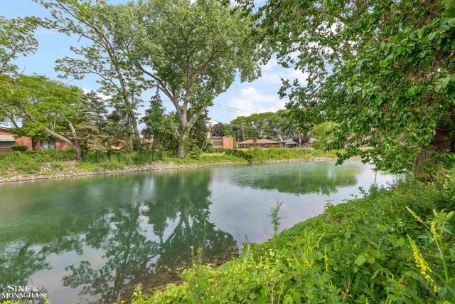 23209 Robert John Street, Saint Clair Shores, MI 48080
