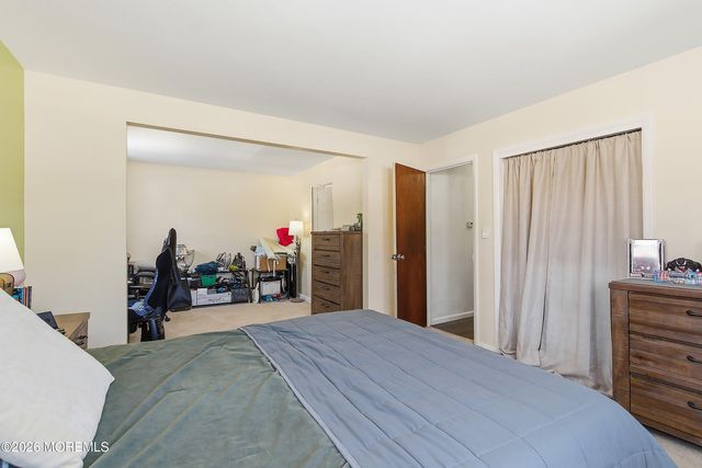 70 Oak Ridge Parkway, Toms River, NJ 08755