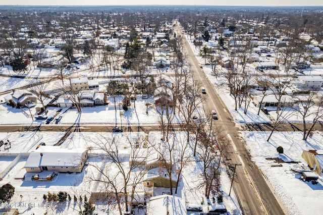 70 Oak Ridge Parkway, Toms River, NJ 08755